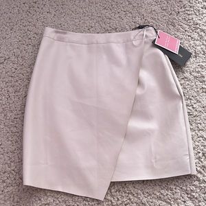 Pretty Little Thing PLT White Faux Leather Wrap Mini Skirt NWT